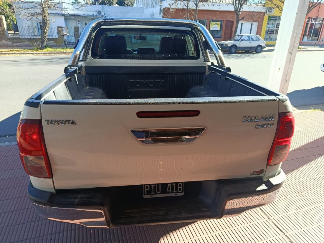Toyota Hilux SRV, foto 4