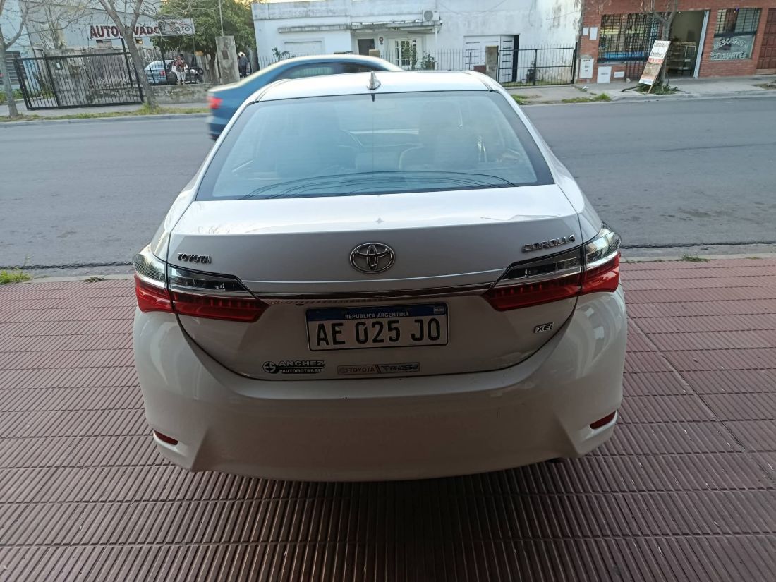 Toyota Corolla XEI, foto 4